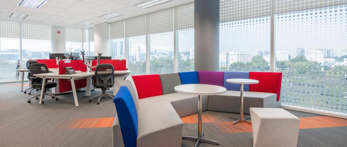办公室装修色彩设计对室内光线的调节作用
