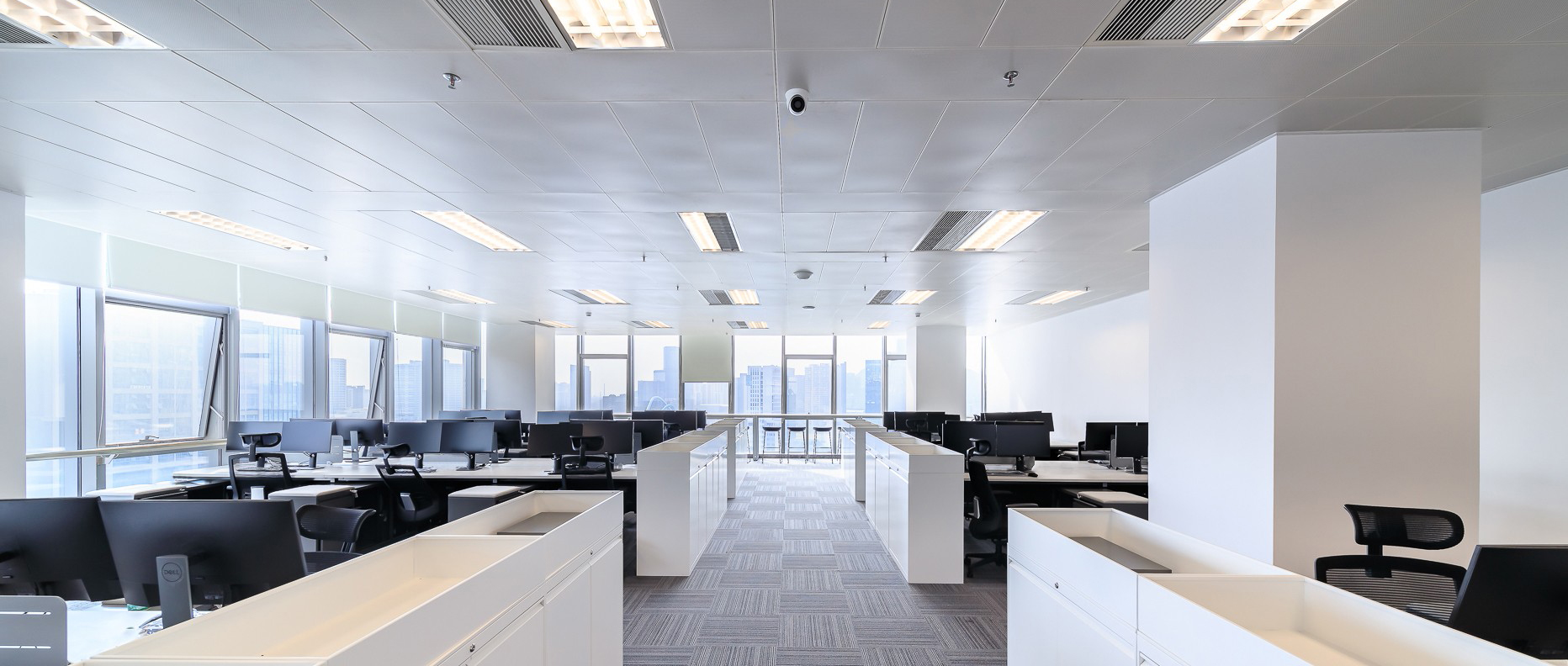 老板办公空间设计的设计方案有什么特点？每平方米办公楼的装修价格是多少？ 